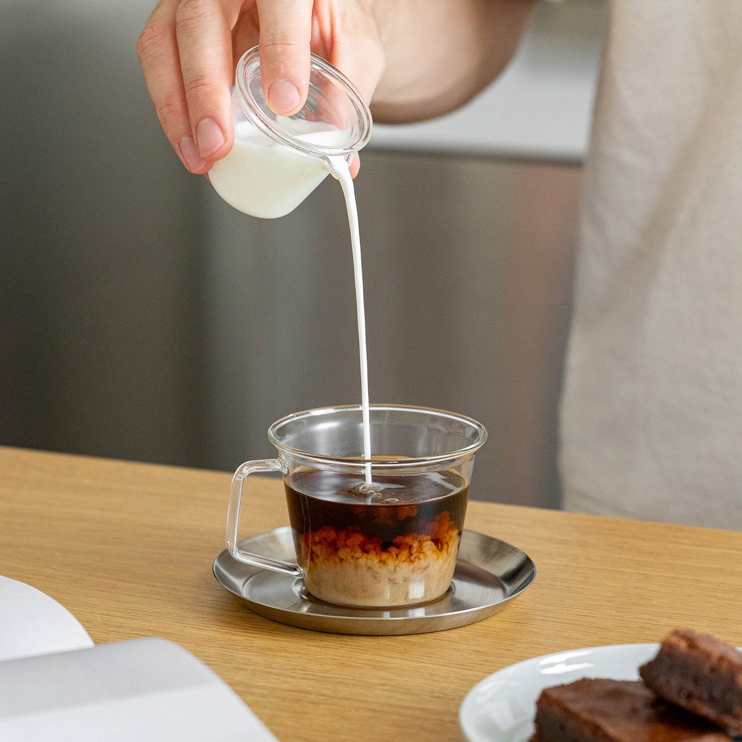 CAST コーヒーカップ&ソーサー 220ml ステンレス – KINTO
