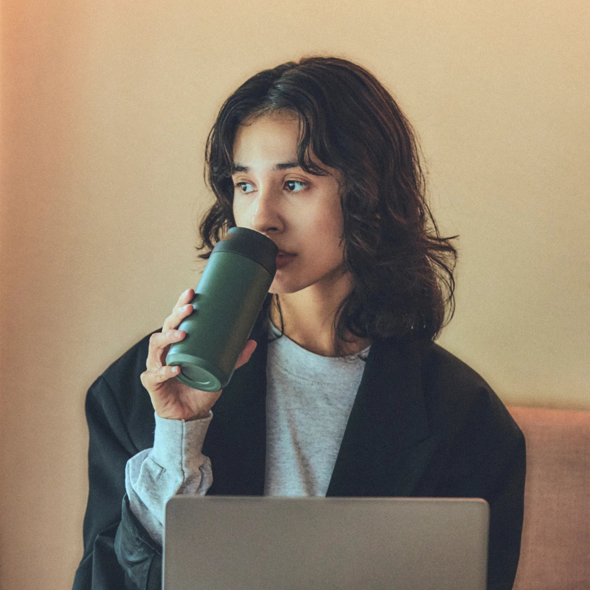 STRESS-FREE DRINKING